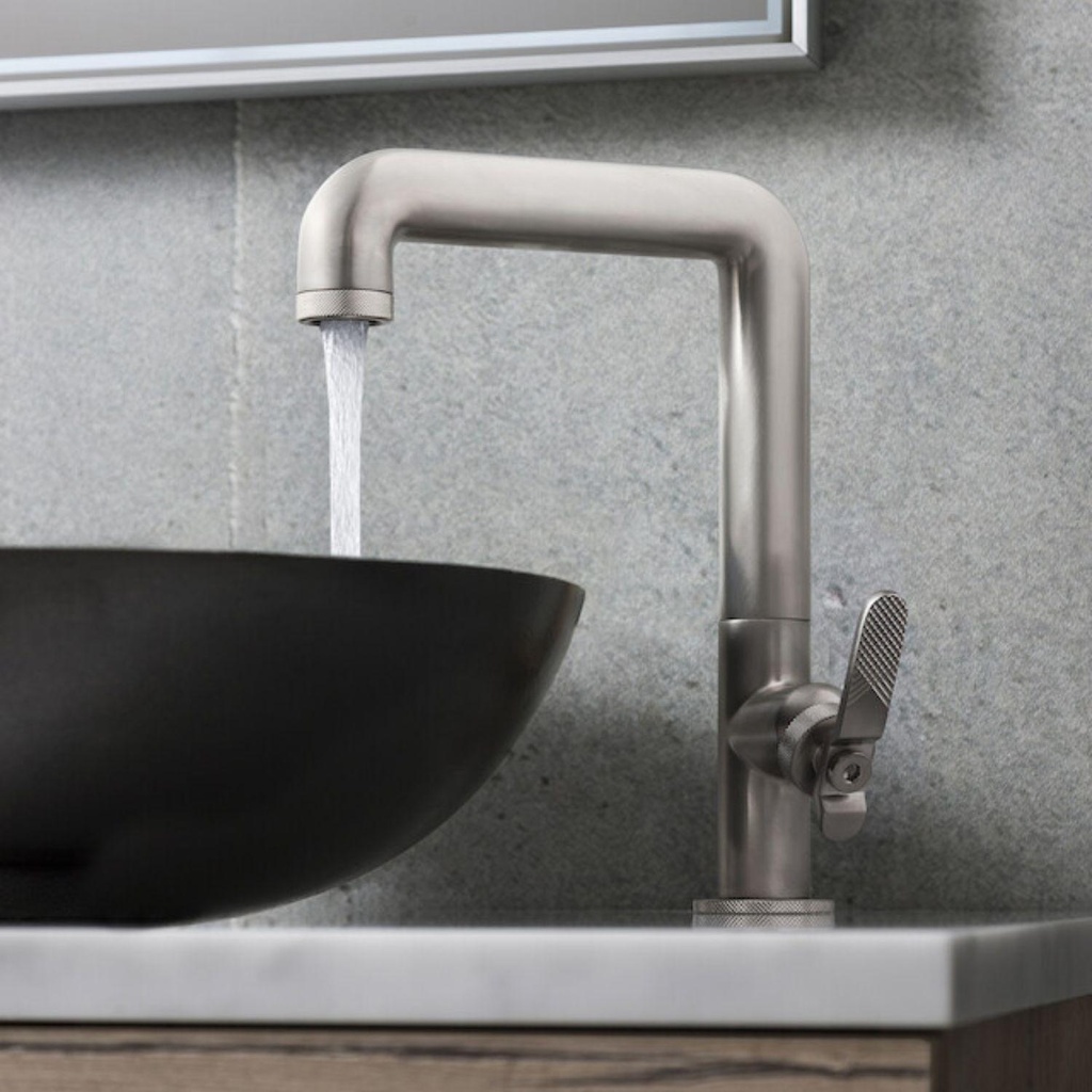 Grifería de Lavamanos Monomando Externo Bold Lever Níquel