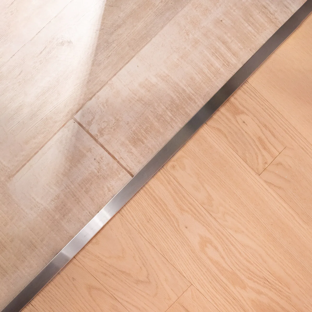 PERFIL HONGO 22MMX2,50M ESMERILADO ACERO INOX