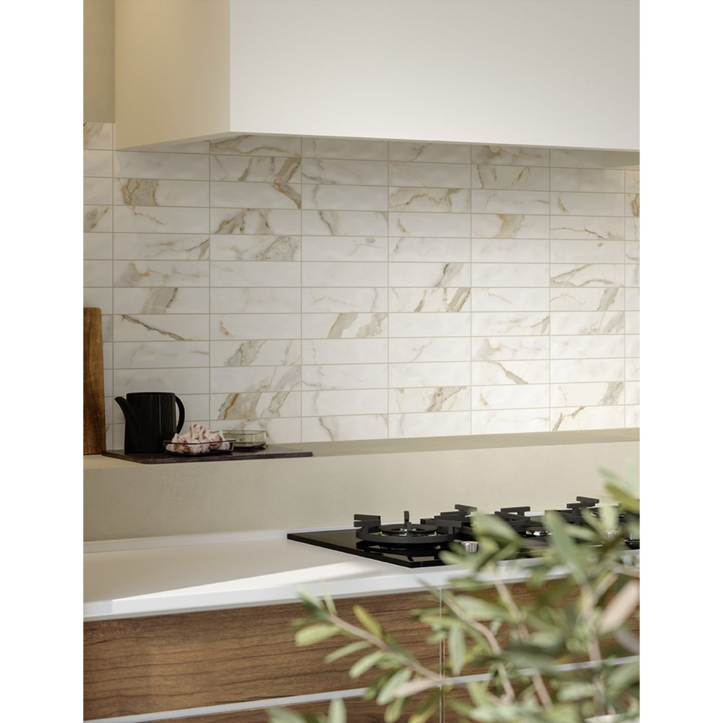 Porcelanato Miniature Scultorea Calacatta Oro Fino Mate Rectificado 6x24cm