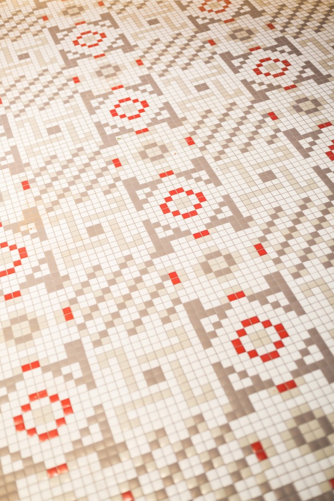Mosaico De Vidrio En Malla Unicolor Gris 306 Brillante 2.5 cm 33.33x33.33 cm