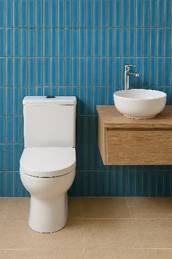 [KIT-WCLAVBLNCGRIFCRM] Kit Wc Descarga Dual Neuss Con Lavamanos Redondo 31x31cm Blanco y Grifería Cromo